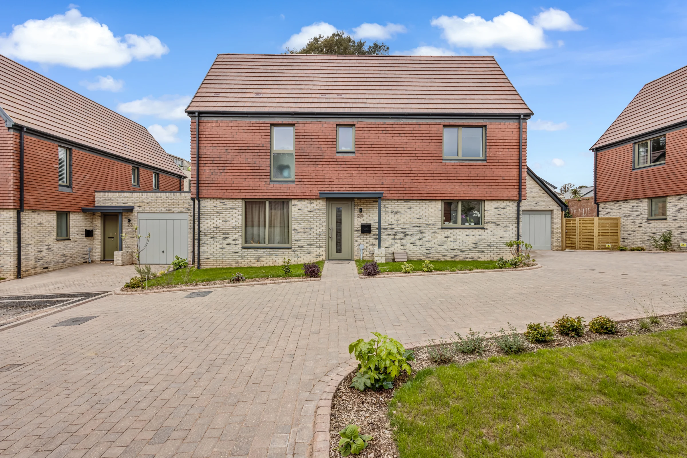 Rolle Gardens — further view
